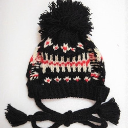 黒地に白、赤の編み込み柄のワンちゃん帽子（CAP－２３） 4枚目の画像