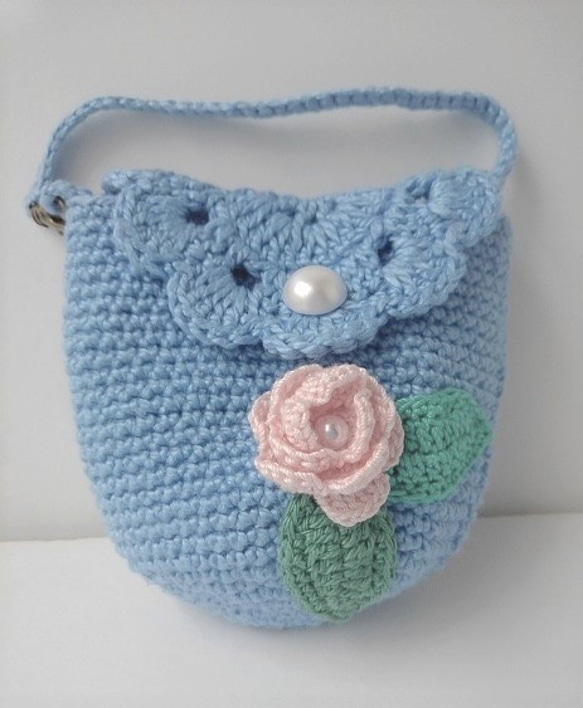 バラの花のブルーの小さなバッグ型ポーチです(ky-bag-5) 1枚目の画像