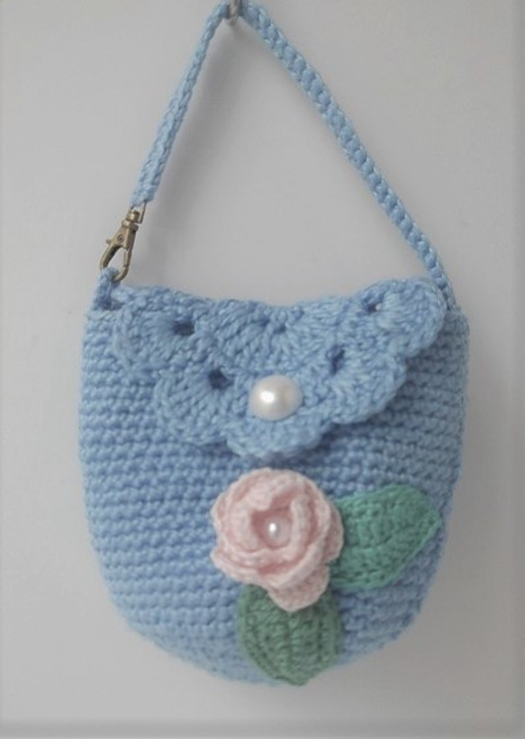 バラの花のブルーの小さなバッグ型ポーチです(ky-bag-5) 2枚目の画像