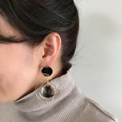 ☆jewelry J☆ ダブルフープとラウンドメタルの大振りピアスor  