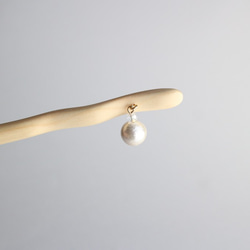 cotton pearl hair stick 01＊手彫りのかんざし＊ひのき＊コットンパール 4枚目の画像