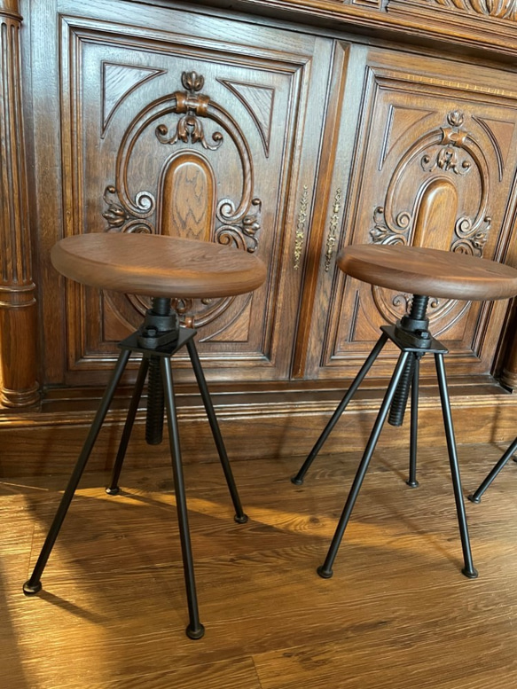 スツール／チーク材一枚板×スチール製脚／インダストリアル／ヴィンテージ風 スツール／チーク材一枚板×スチール製脚／インダストリアル