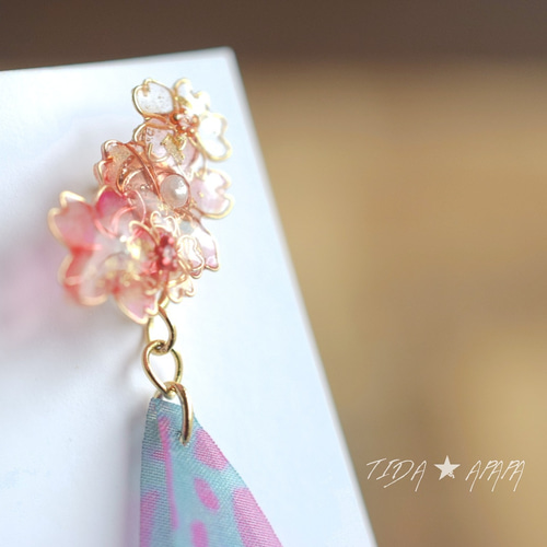 ﾚｼﾞﾝ×ﾜｲﾔｰ】新作“SAKURAiroｼﾘｰｽﾞ” -蝶の羽根やすめ- レジン