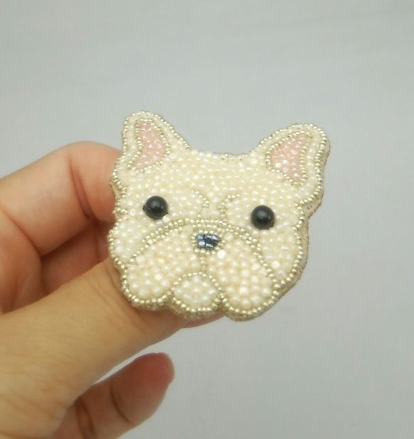 再販 フレンチブルドック ビーズ刺繍 受注製作 4枚目の画像