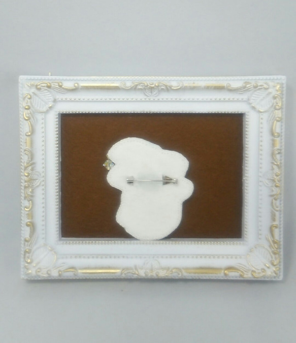 雪だるま マルチーズブローチ ビーズ刺繍 受注製作 9枚目の画像