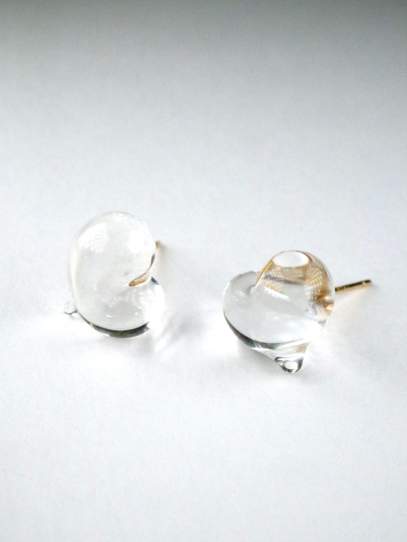 CUORE - 燈工心形玻璃耳環 Lampwork glass heart stud earrings 第2張的照片
