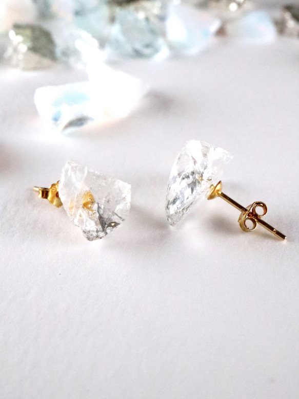 STAR STONE - CLEAN 水晶玻璃耳環 Raw crystal glass stud earrings 第1張的照片