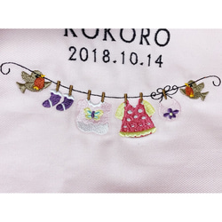 女の子用 かわいい刺繍のお名前&生年月日入りおむつポーチ オムツポーチ 出産祝い マルチポーチ 5枚目の画像