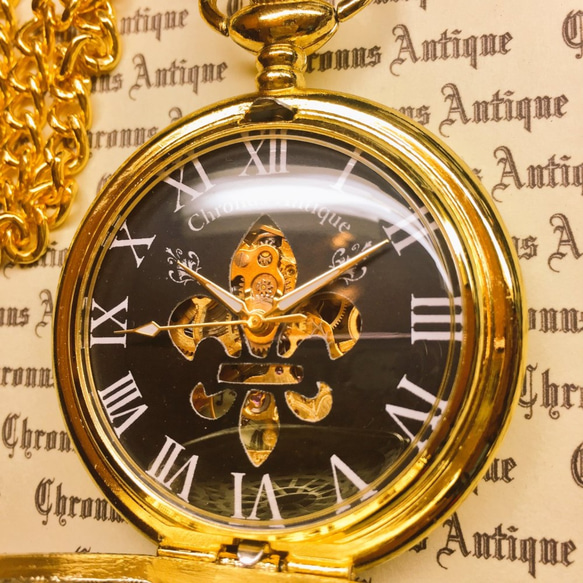 完売御礼】No.113 手巻き式懐中時計（ユリの紋章・ステンドグラス・金