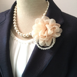 新作★ corsage　chiffon　flower* beige 1枚目の画像