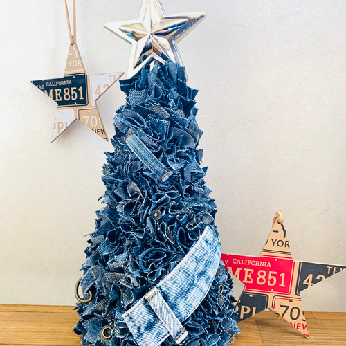 デニムリメイク☆クリスマス✨タグ✨②革タグ クリスマスオーナメント