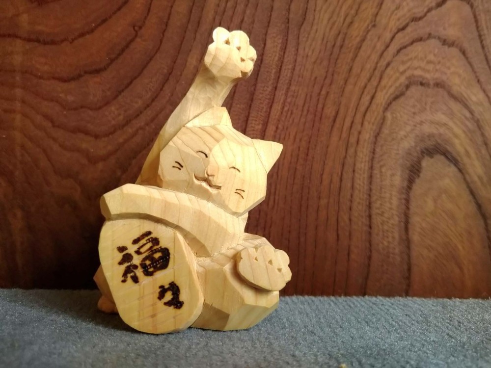 木彫りの招き猫『手乗りサイズ』