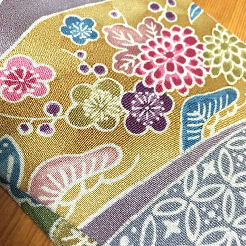 薄いピンク紫の着物に孔雀のハートが可愛い帯のセット
