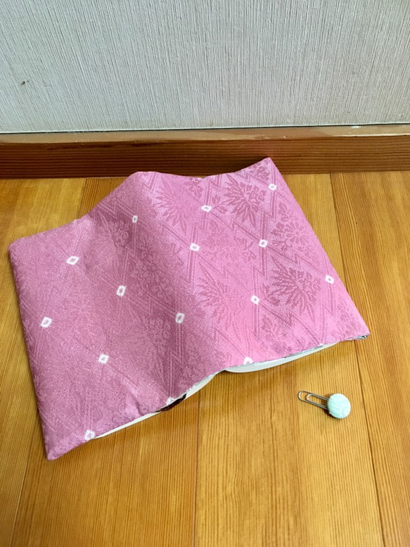 【kimono】着物リメイク 若葉色小紋 ブックカバー 6枚目の画像