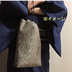 【kimono】着物リメイク 濃紺幾何学×流水に鼓(大島紬) 信玄袋 6枚目の画像