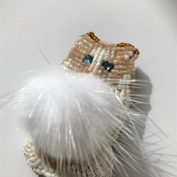 ビーズ刺繍ブローチ / 猫 (茶色ラグドール) 4枚目の画像