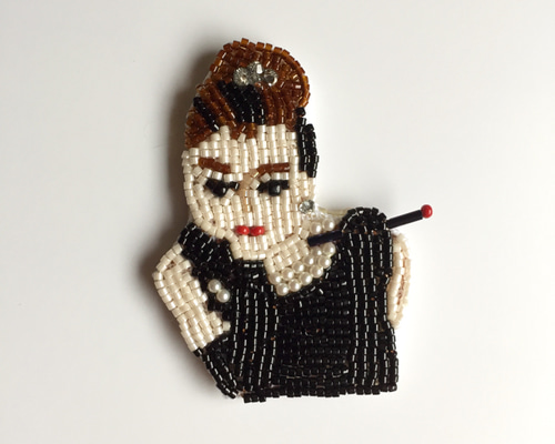マリアンヌバトル　ブローチ　オードリーヘップバーン　ビーズ刺繍　フランス マリアンヌバトル ブローチ オードリーヘップバーン ビーズ刺繍