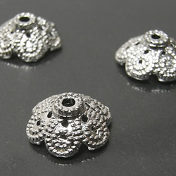 チベタン 座金 フラワー 古代銀 約10mm【約100個入り】6000280 1枚目の画像
