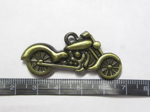 チャーム オートバイ 約46×22mm 真鍮古美【5個】6001596 3枚目の画像