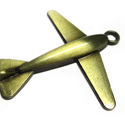 チャーム 飛行機 約48×49mm 真鍮古美 【5個】6001582 1枚目の画像