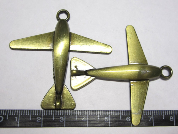 チャーム 飛行機 約48×49mm 真鍮古美 【5個】6001582 2枚目の画像