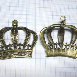 チャーム クラウン 王冠 かんむり 約43×49mm 真鍮古美 【5個】6001782 2枚目の画像