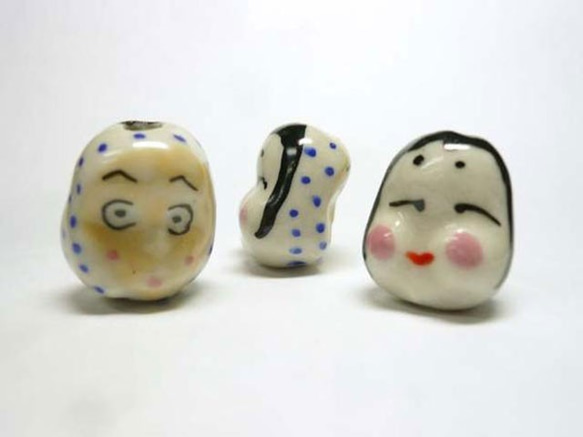□陶器ビーズ□両面おかめ・ひょっとこ 縦穴 約21×18mm 06-1070 ビーズ