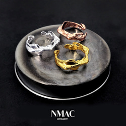 手工製作-NMACJEWELRY-自然紋理個性化中性開口款可調校鬆緊設計戒指-925 Sterling Silver 第3張的照片