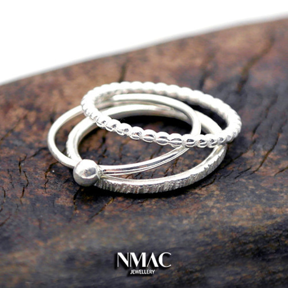 手工製作-NMACJEWELRY-極簡主義小巧多紋理的層疊戒指，纖細的尾戒-SOLID Sterling Silver 第2張的照片