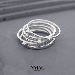 手工製作-NMACJEWELRY-極簡主義小巧多紋理的層疊戒指，纖細的尾戒-SOLID Sterling Silver 第2張的照片