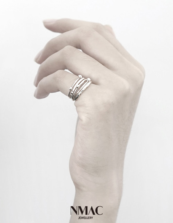 Set 3 Sterling Silver Textured Dotted Skinny Stacking Rings 7枚目の画像