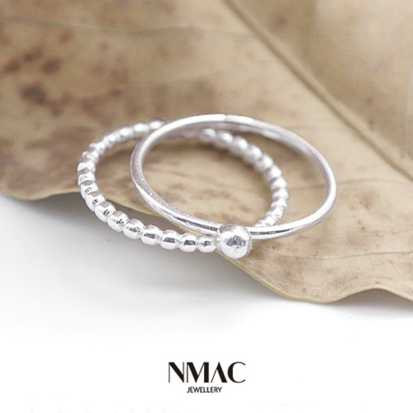 手工製作-NMACJEWELRY-極簡主義小巧多紋理的層疊戒指，纖細的尾戒-SOLID Sterling Silver 第3張的照片