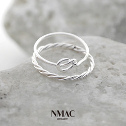 Set 2 Sterling Silver Textured Dotted Skinny Stacking Rings 3枚目の画像