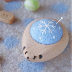 ハリネズミの羊毛ピンクッション【針山】snow crystal　Light Blue 6枚目の画像