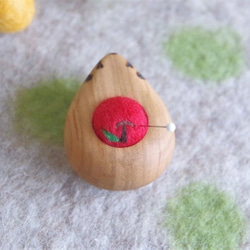 ハリネズミの羊毛ピンクッション【針山】赤ちゃん　りんご 5枚目の画像