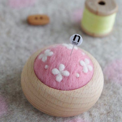 まあるいカップの羊毛ピンクッション【針山】Hana-Hana ももいろ 3枚目の画像