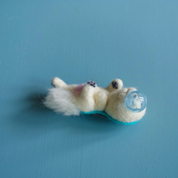 鼻ちょうちんビションブローチ(6-2) 羊毛フェルト　ブローチ　ビションフリーゼ 3枚目の画像