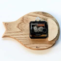 受注制作　魚の壁掛け時計 S 栗の木　light 10枚目の画像