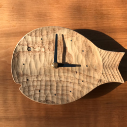 受注制作　魚の壁掛け時計 S 栗の木　light 2枚目の画像