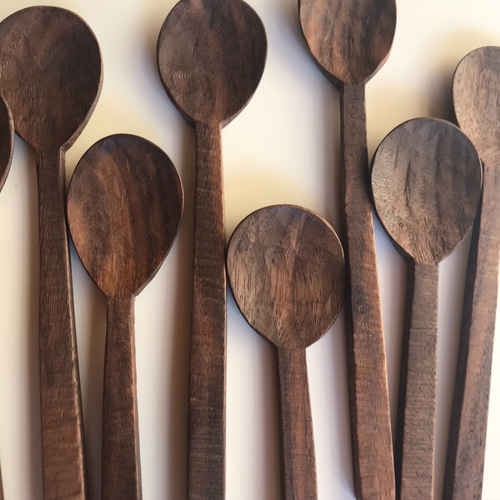 ブラックウォルナットの鋸目のデザートスプーン カトラリー WOOD