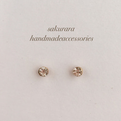 全品￥500❀✿1粒ストーンのシンプルピアス 1枚目の画像