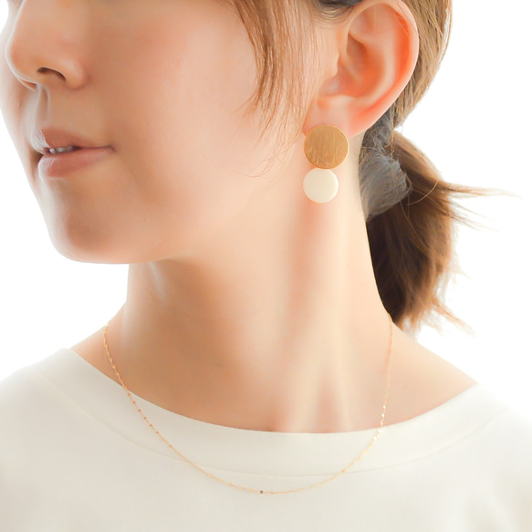 Matte gold circle shell pierce/earring 9枚目の画像