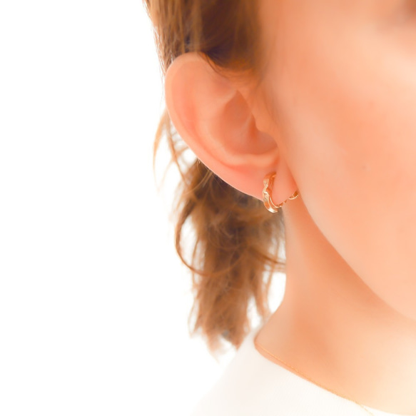 【送料無料】Twist texture Hoop Earrings (ねじばね式） 2枚目の画像