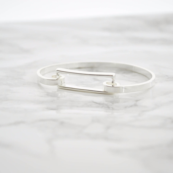 Rectangle Silver Bangle 第2張的照片