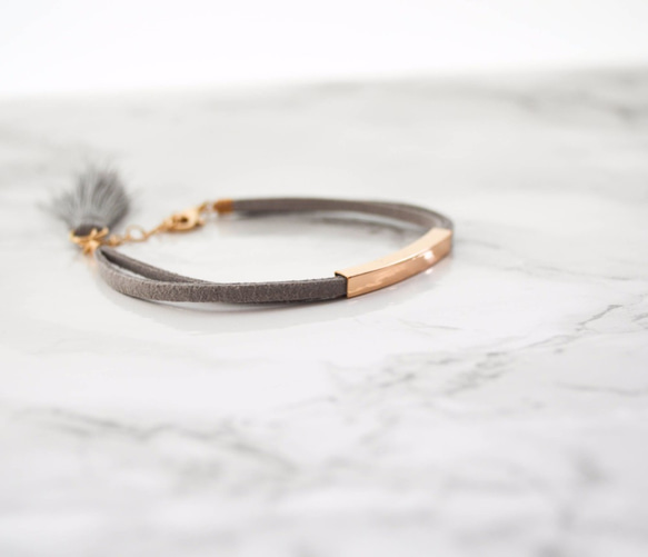 Tassel Suede Metal Bracelet 第2張的照片