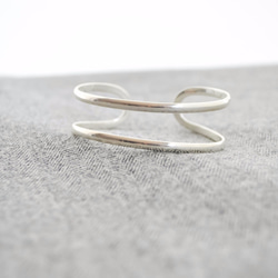 Silver double Line Bangle 第1張的照片