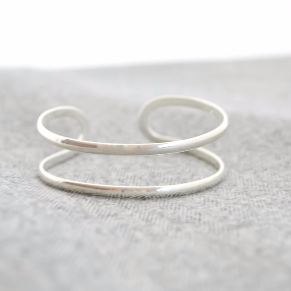 Silver double Line Bangle 第4張的照片