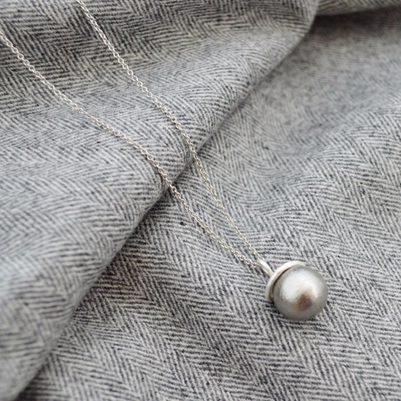 【送料無料】Long Cotton Pearl Chain Necklace(gray) 6枚目の画像