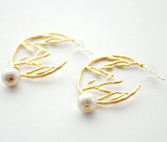 Leaf Cotton Pearl Hoop Pierce 2枚目の画像