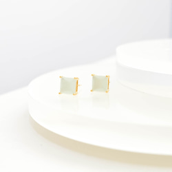 Faceted Cut Square Glass Pierces(white smoke) 第3張的照片